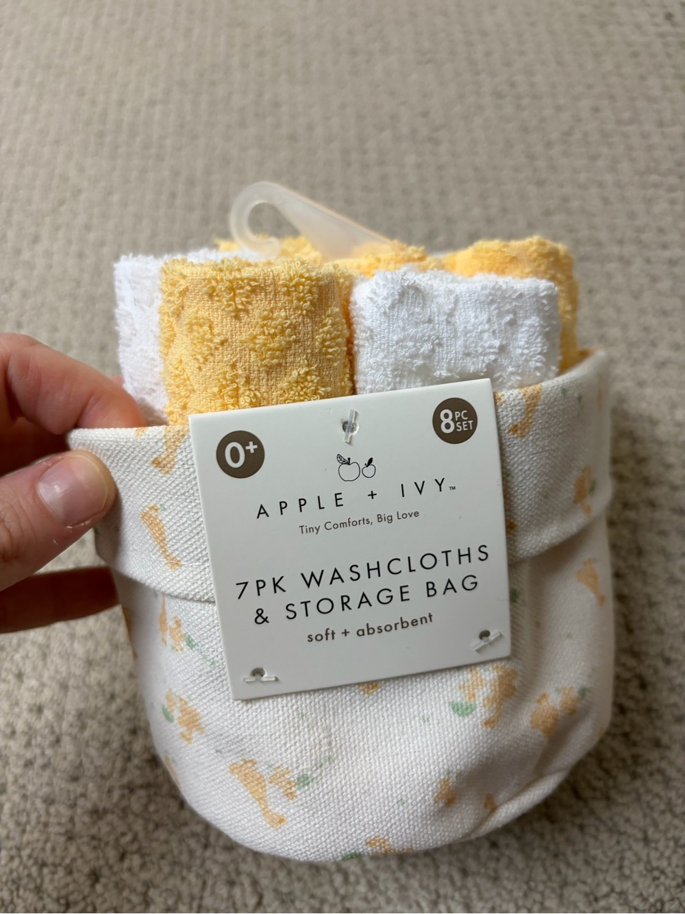 2/$20❤️- BATH | NWOT baby wash cloths and storage bag